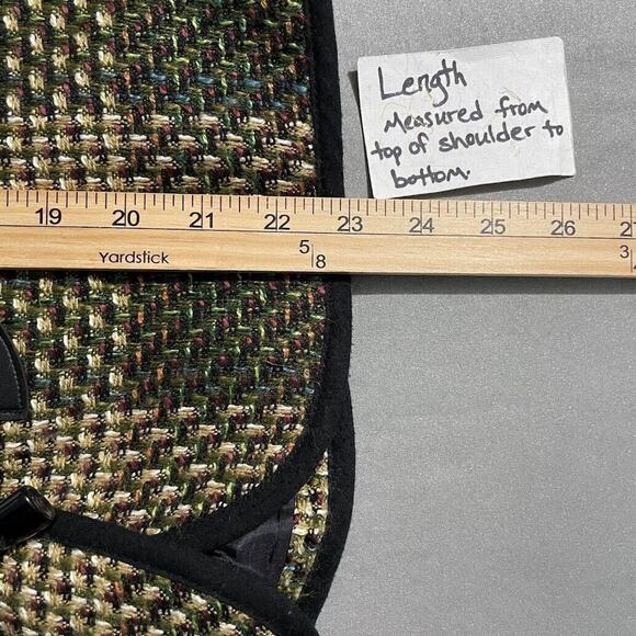 Christopher & Banks Size Medium Tweed Vest Plaid Toggle Academia English Country - Picture 8 of 8